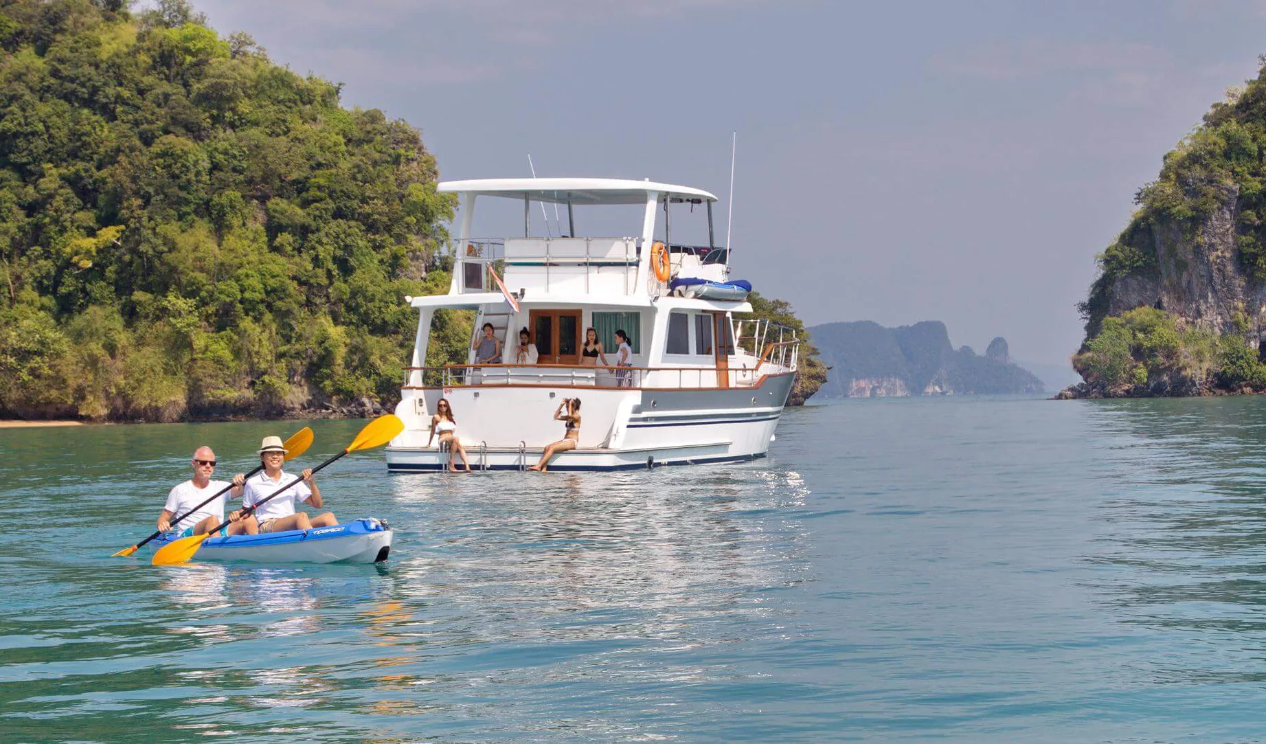 เรือยอชต์ Sambuca Grand Banks ยาว 53 ฟุต 5