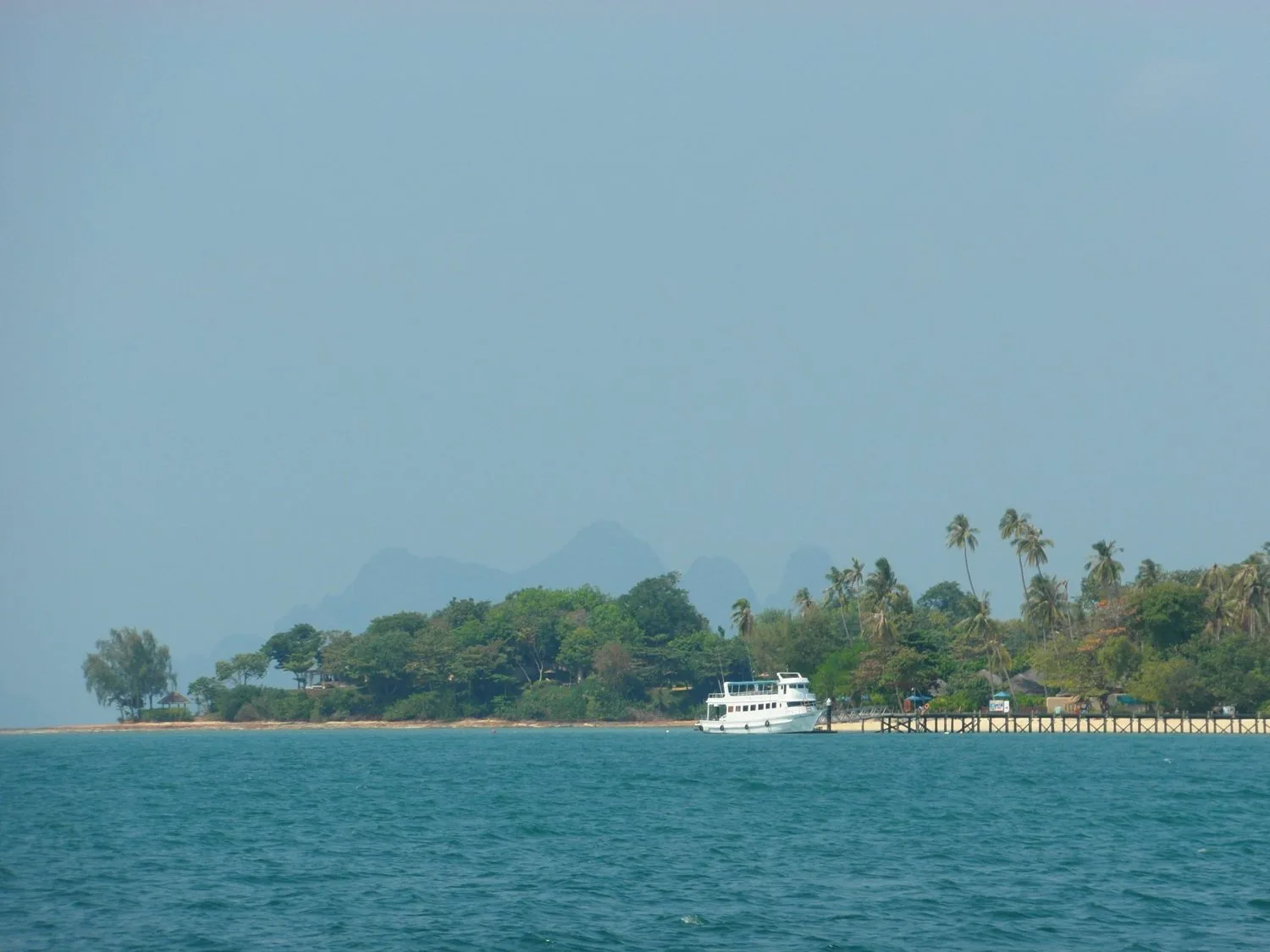 ชายหาดคาฮุง (ทั้งวัน)