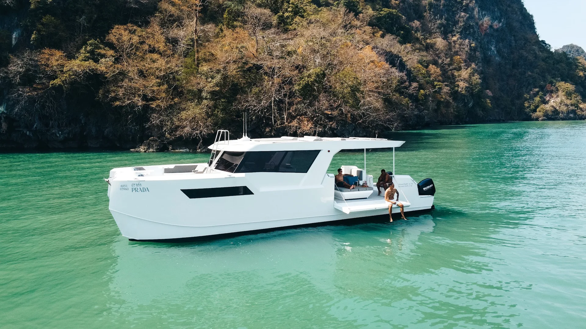 50ft Prada Power Catamaran 10