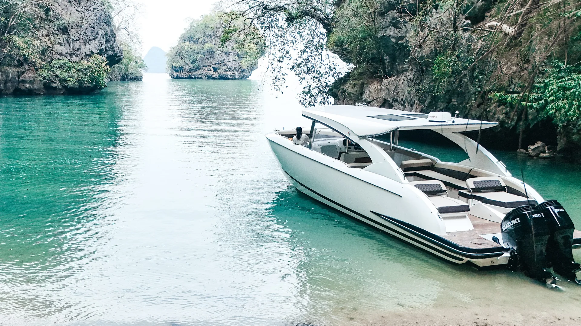 42ft Ocean Pearl Sport Cruiser 11